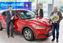 Batterie-elektrischer Ford Mustang Mach-E an den ersten Kunden in Deutschland ausgeliefert