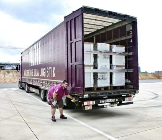 Die lila Logistik übernehmen Transporte für Spendenaktion von Bauknecht nach Hochwasserkatastrophe