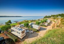 Deutsche Camper fühlen sich sicher: Nachfrage für Italien und Kroatien explodiert Boom: Suchvolumen für Italien wächst um 473% Covid: Reisebeschränkungen fallen Trend: Camper buchen online