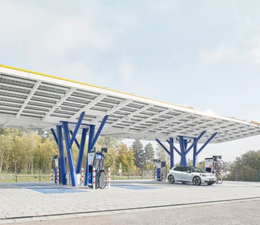 EnBW eröffnet neuen Flagship-Ladepark am Verkehrsknotenpunkt Stuttgart
