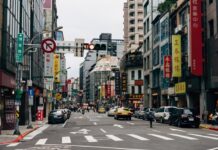 Inspiration aus China für den deutschen Autohandel Blick auf die zukünftigen Produkt- und Marketingtrends mit dem Digitalexperten YesAuto