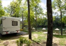 Neu: Camper weltweit mieten mit der ADAC Wohnmobilvermietung und TUI Buchung mit deutschen Vertragsbedingungen ADAC Mitglieder erhalten 3 Prozent Rabatt Die fünf wichtigsten Tipps für die Buchung