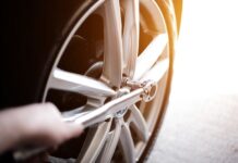 Vom Kraftakt zum Kinderspiel Mit diesen AGR-Tipps wird der Reifenwechsel rückenfreundlich