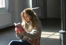 Mila Bubliy sorgt mit Kunst für mehr Resilienz: Wie Poesie die seelische Widerstandskraft erhöhen kann