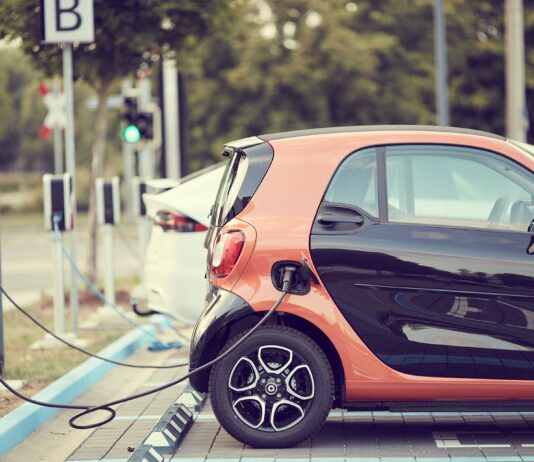 Sparkassen DirektVersicherung – Elektrofahrzeuge: THG-Prämie und smarte Wallboxlösung