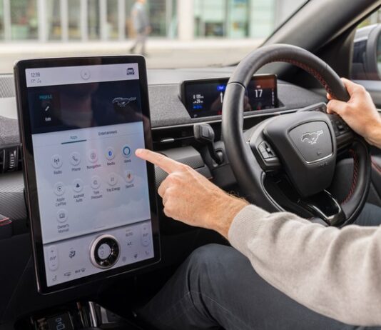 Lass uns reden: Alexa zieht per Ford Power-Up Software-Update in die Autos europäischer Kunden ein