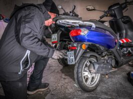 Versicherungskennzeichen für E-Scooter und S-Pedelecs: Warum eine hohe Versicherungssumme zwingend erforderlich ist